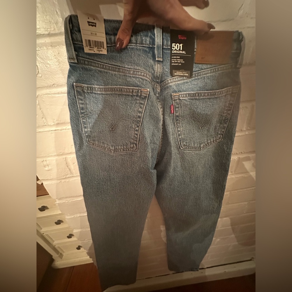 Levi’s 501 original high rise fitted through hip and thigh straight leg